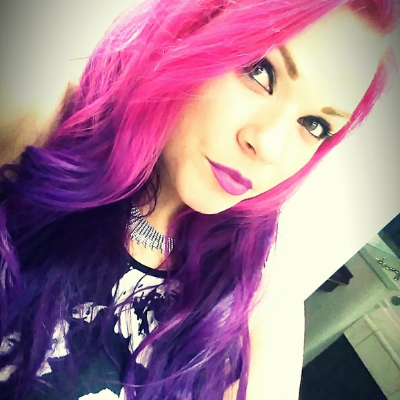 Meet your Posher, Tisa - Picture 3 of 7